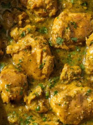 CHICKEN SAGWALA in green gravy (2) CHICKEN HARIYALI